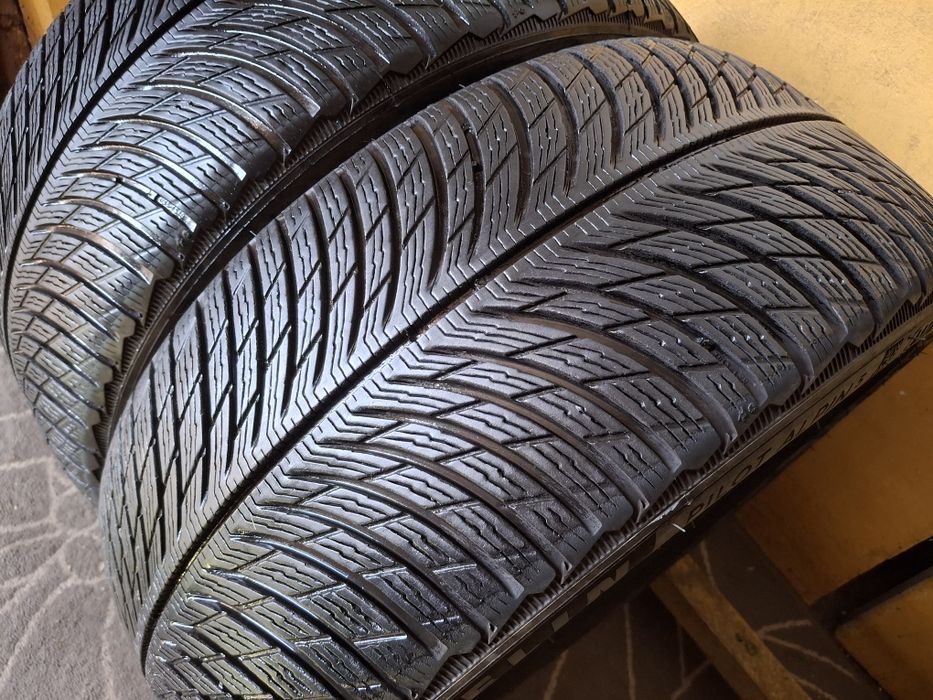245 40 19 Michelin DOT 2023 iarna