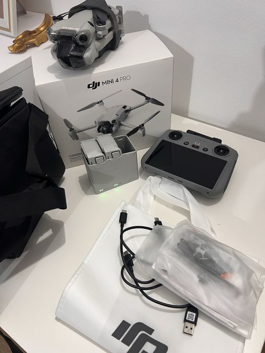 Dji mini 4 pro fly more combo PLUS