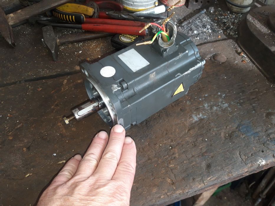 Servomotor -dinam-generator