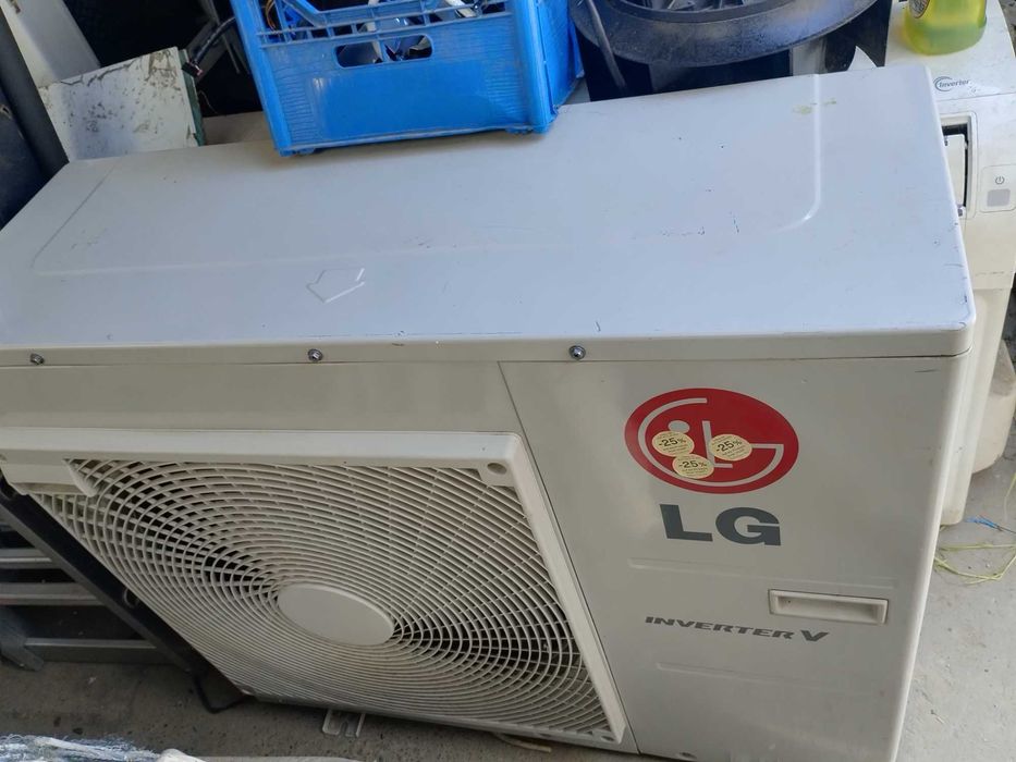 Продавам климатик LG MU5M30 U42 за термопомпа
