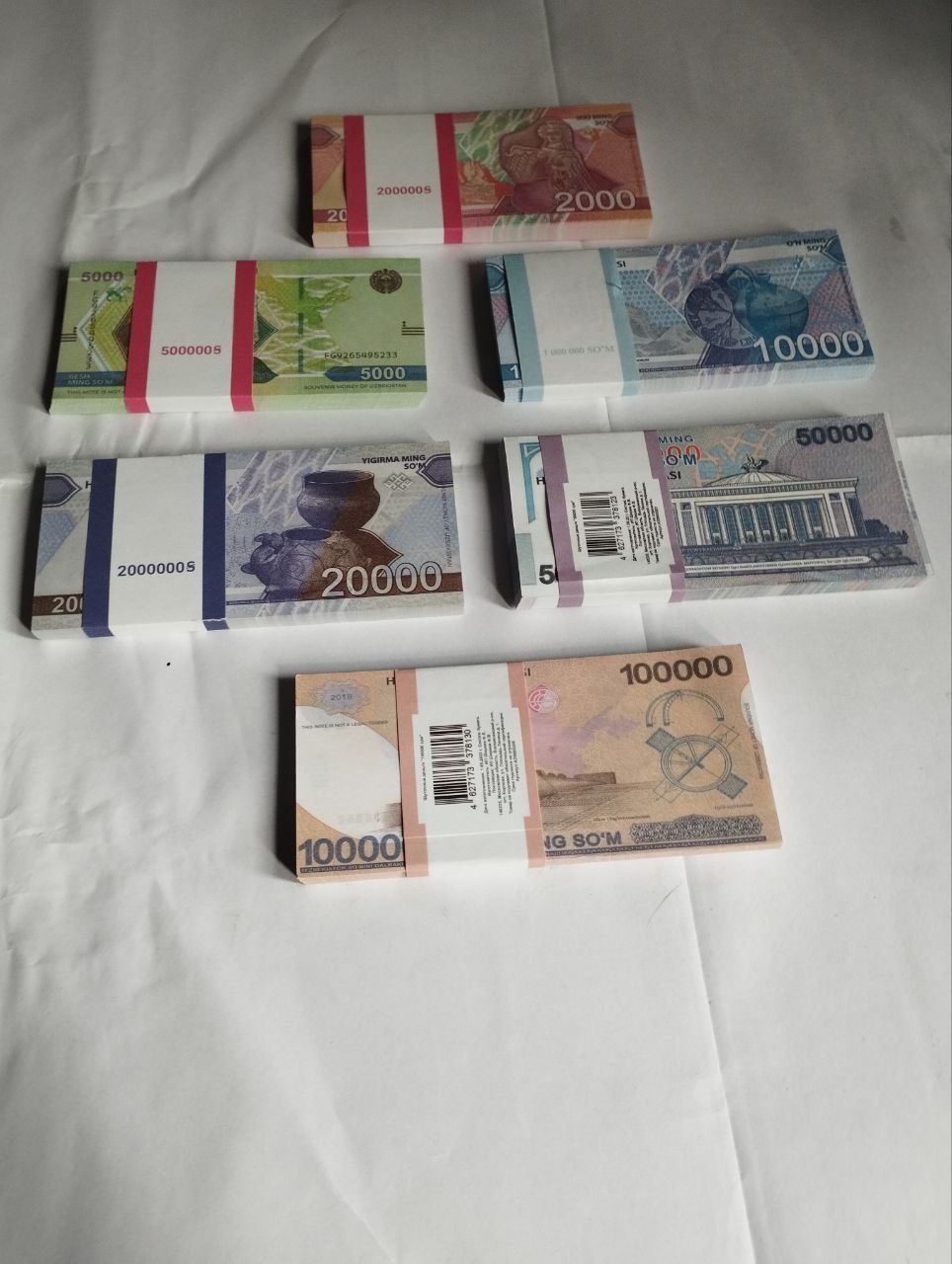 Продам сувенирные купюры