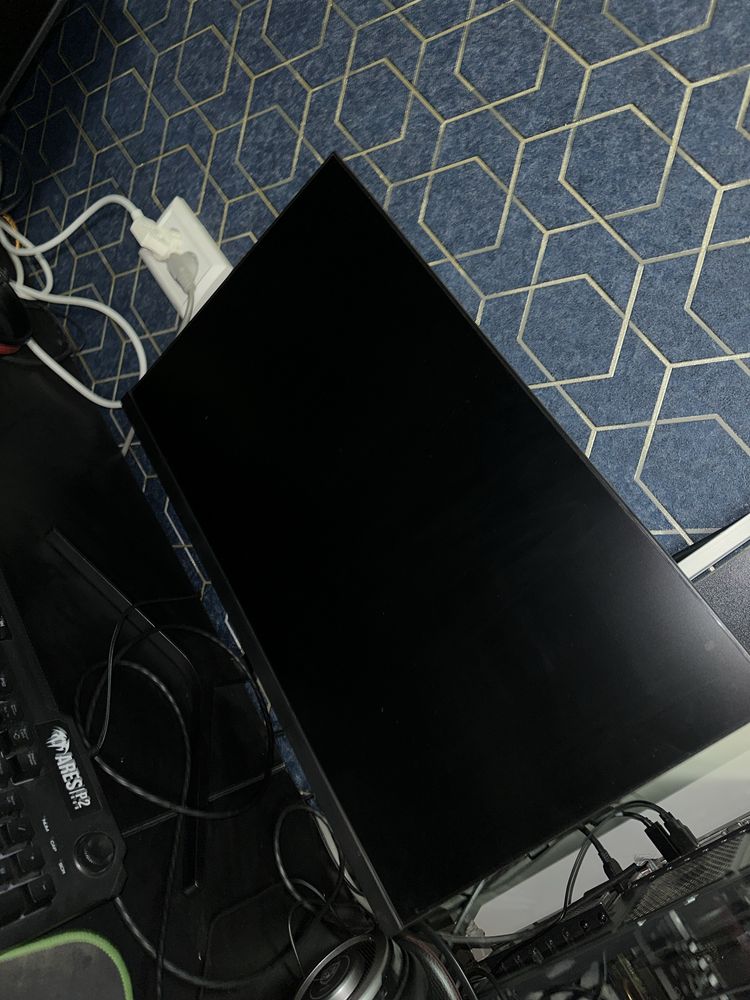 Redmi 24 monitor sotiladi
