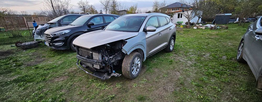 Vand Hyundai tucson avariat 2016