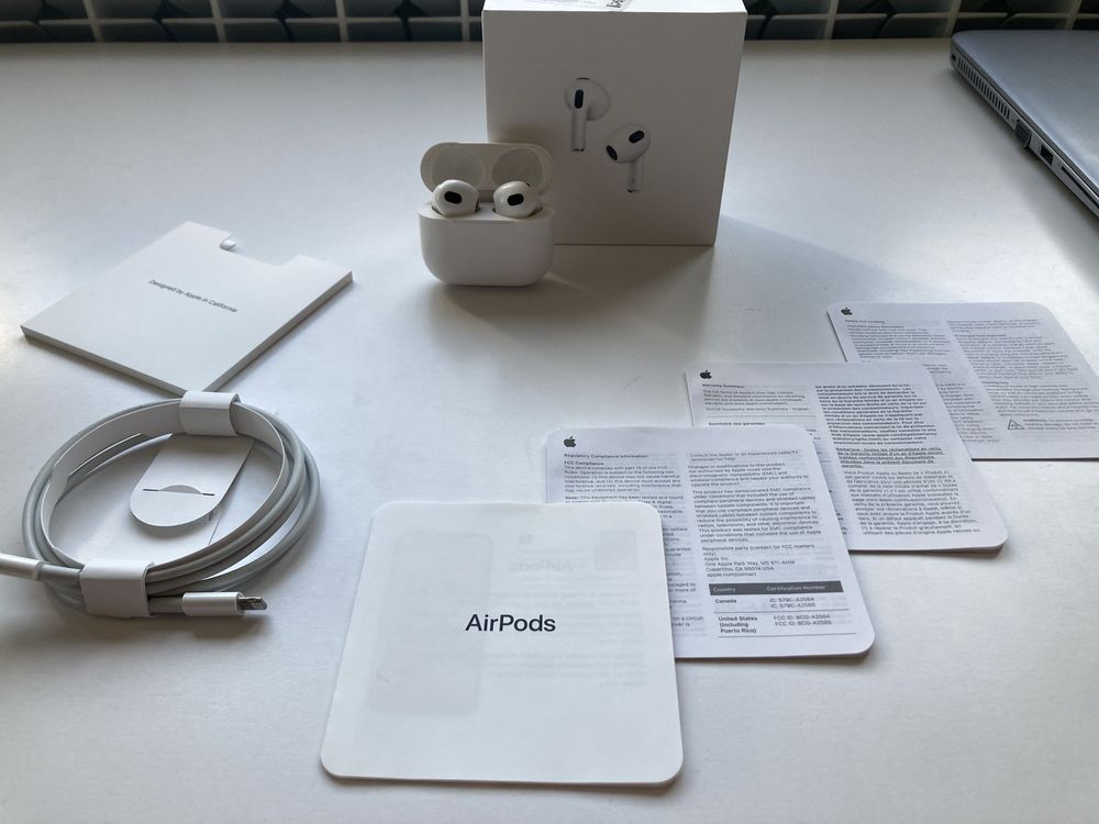 Слушалки Apple AirPods 3rd Generation/Трета генерация