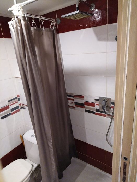 Inchiriez garsoniera cf 1 pe strada izoi