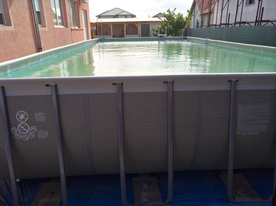 Vînd urgent piscina intex