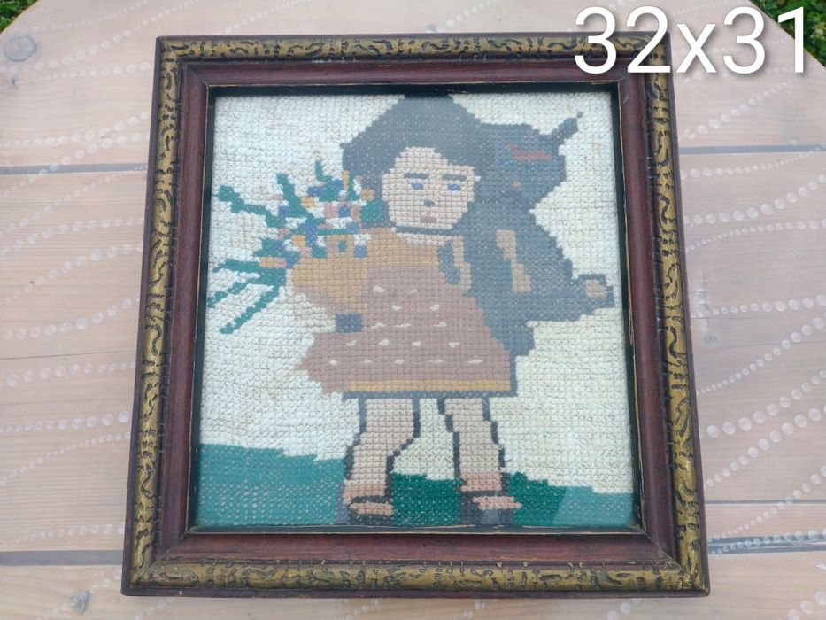 Tablouri vechi cusute manual