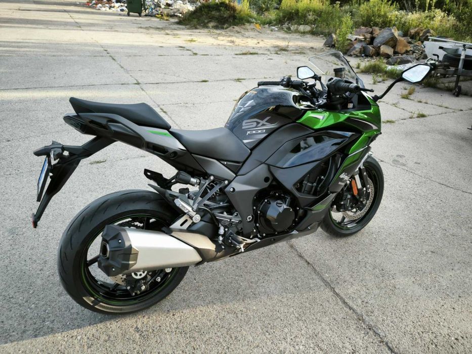 Kawasaki Ninja 1000SX 2024 cu doar 3200 KM ca NOU !