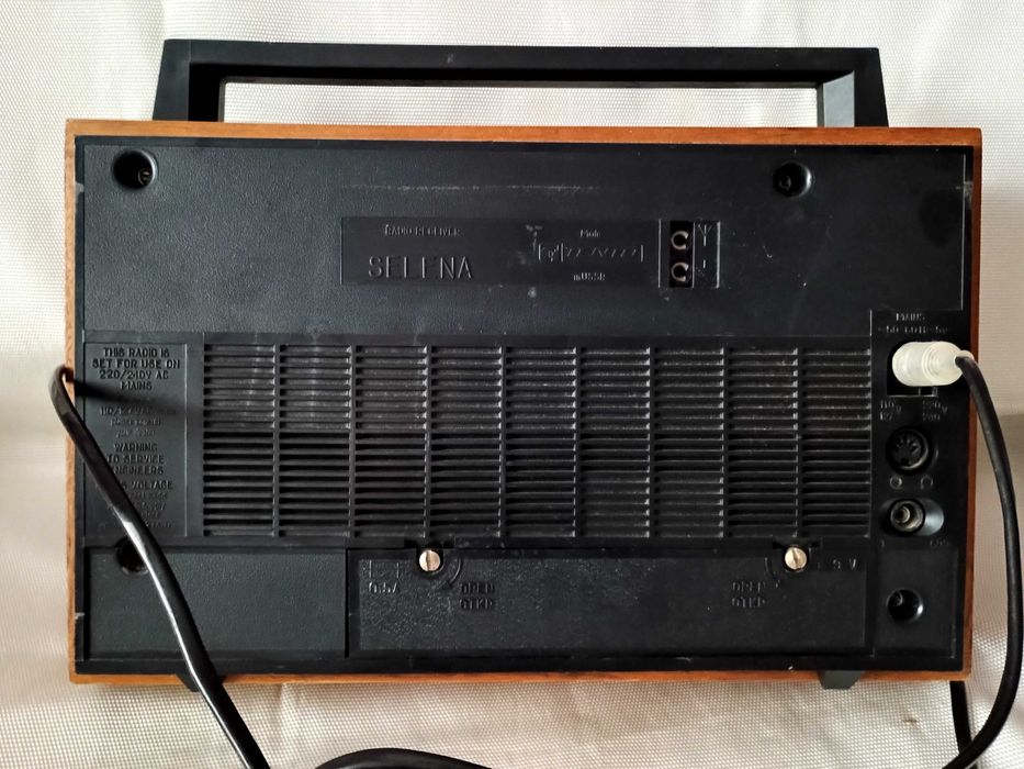 Aparat radio SELENA B211