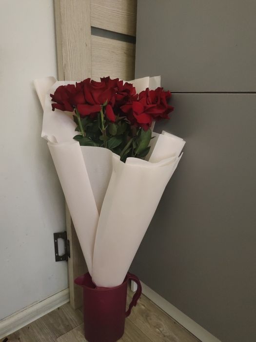 Роза 7- шт длинный вчера брали