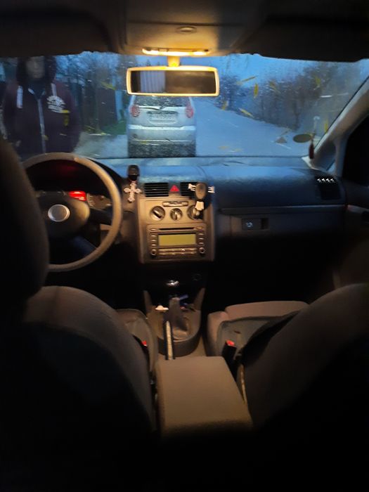 Vând Volkswagen touran
