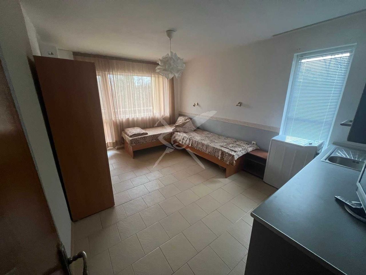 Продава се Двустаен апартамент в к.к. Слънчев бряг - 76 кв.м за 1395 €/кв.м - Снимка #2