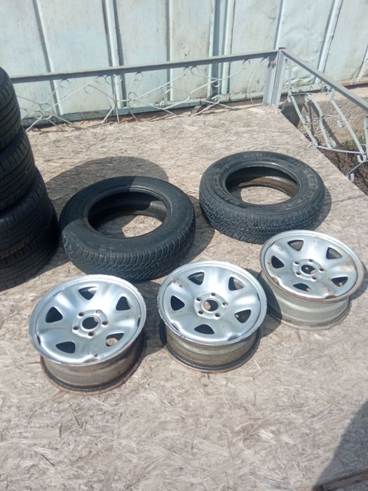 Шины бу бел шина тодиски Волга железный