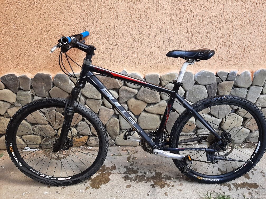 Bicicleta mtb Bulls cu frane hidraulice