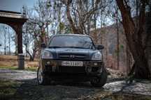 Vand Hyundai Tucson 2007, Benzina 1 975 cm3, Manuala 196000 km reali