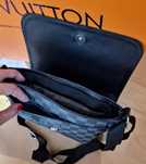 Set geanta LV crossbody (geanta +curea),saculet, etichetă
