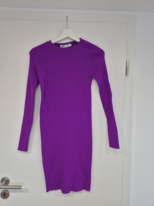Лилава рокля на Zara, размер S, цена - 40 лв.