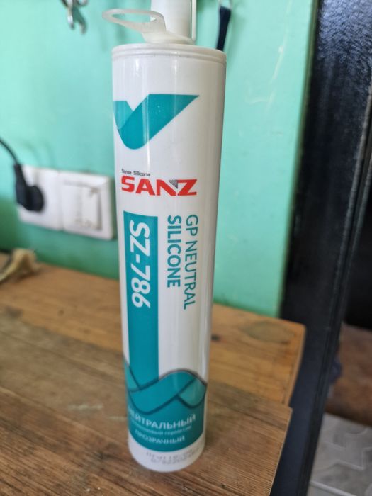 Продам силиконовый герметик.