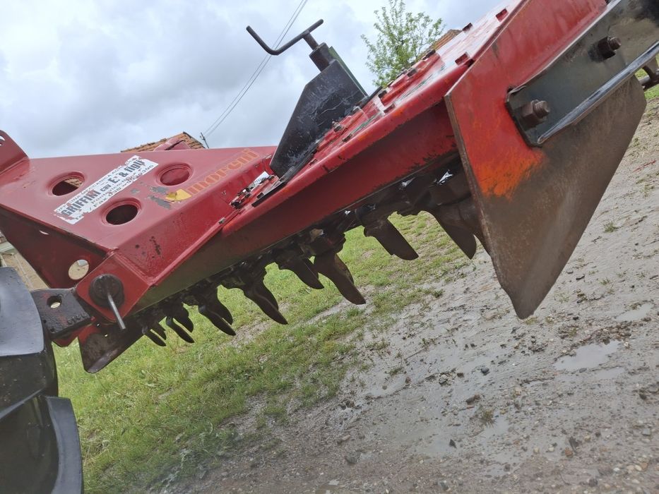 Vând grapă,freză rotativă MORENI de 3 metri