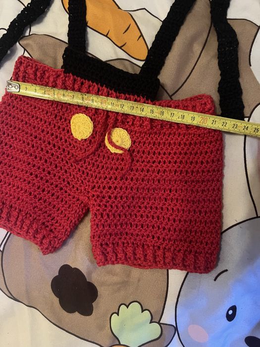 Costum crosetat mickey mouse