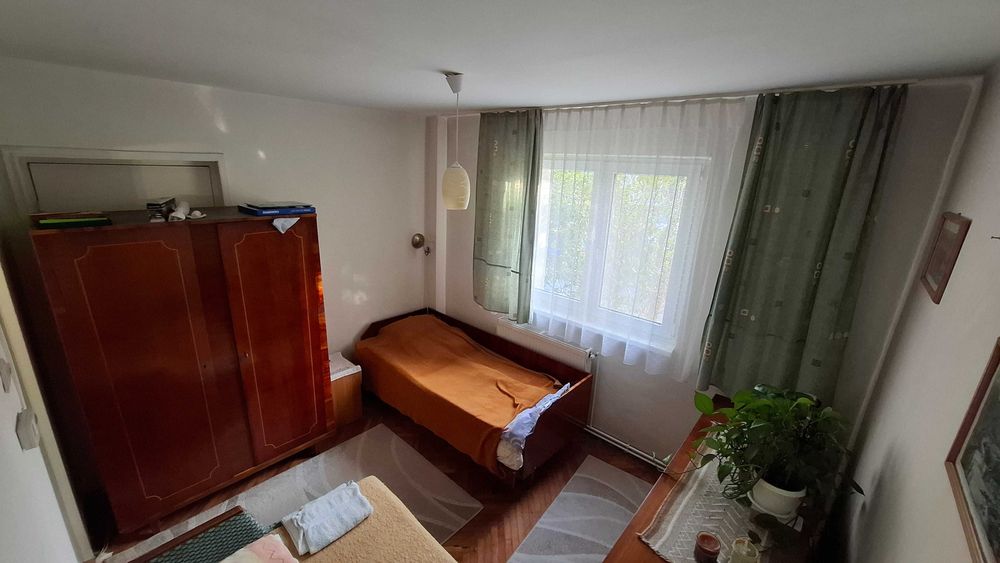 Apartament de vanzare 2 camere 45 mp zona Dambu Pietros
