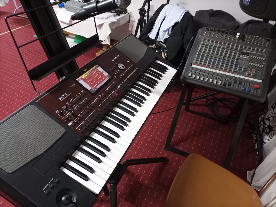 Orga Korg pa700 cu garantie