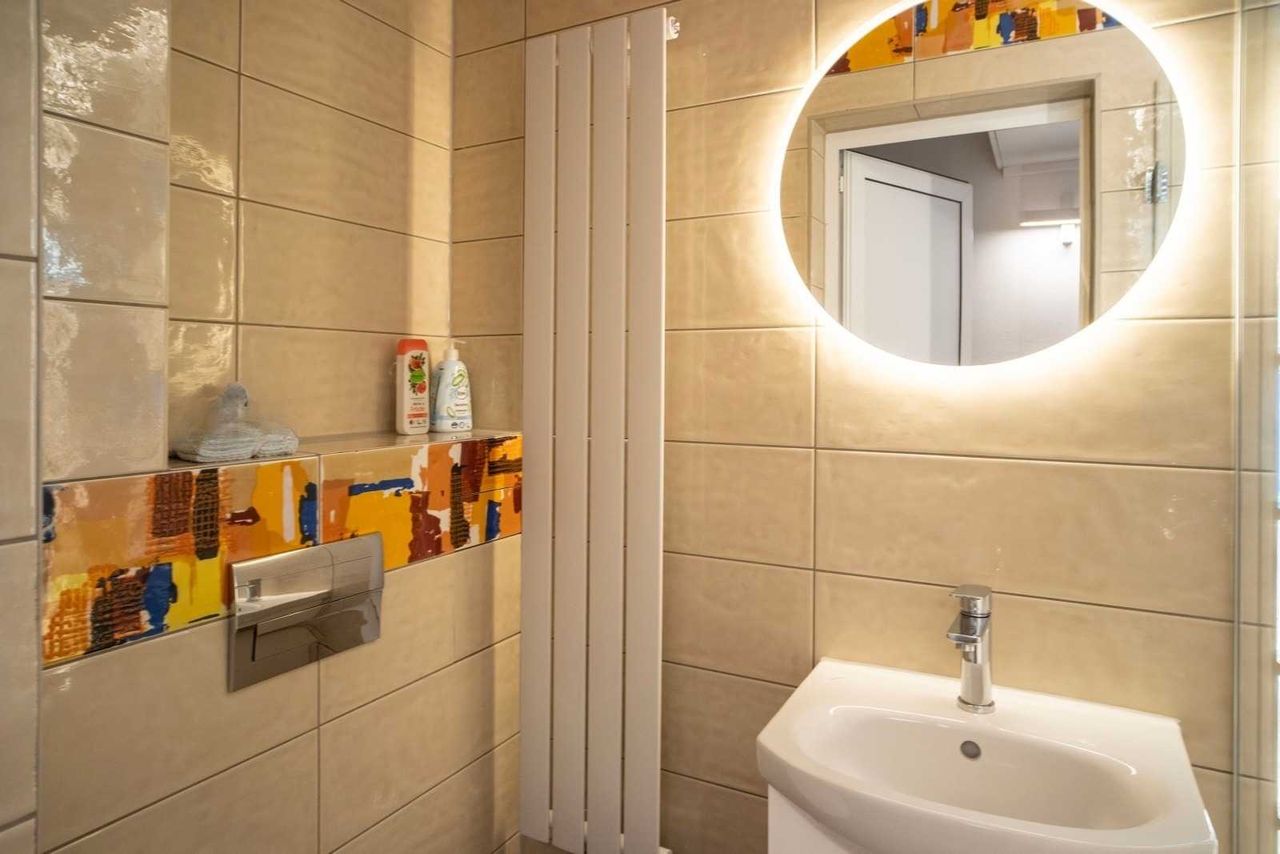 Дава се под наем Едностаен апартамент в София, Център - 40 кв.м за 650 € - Снимка #9