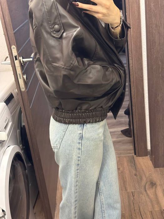 Чисто ново модерно яке тип пилотско