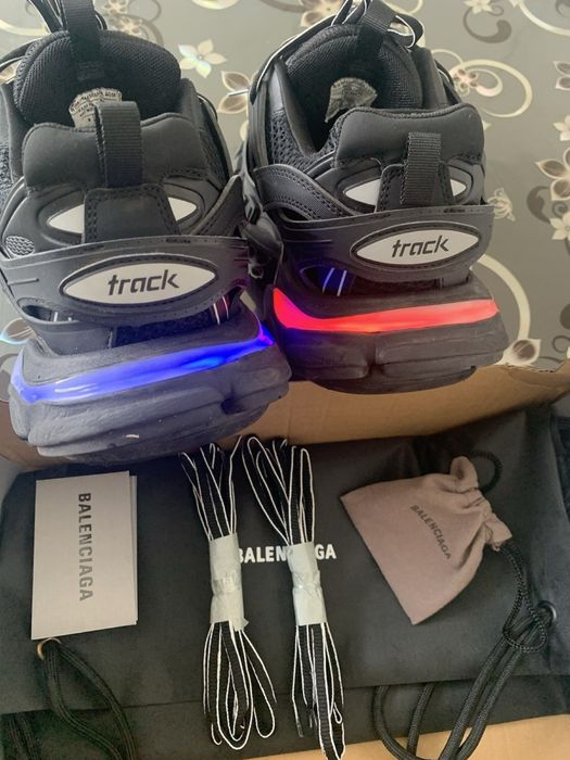 Vand balenciaga track led 43