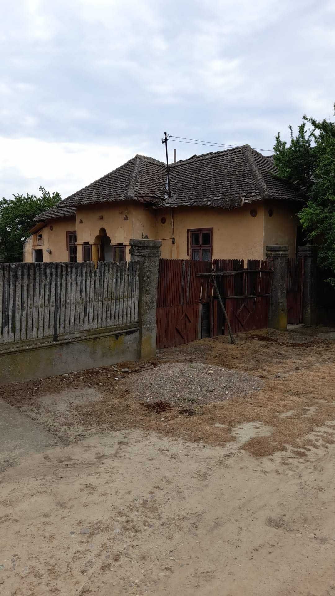 Casa cu teren de vanzare Basarabi(Calafat)