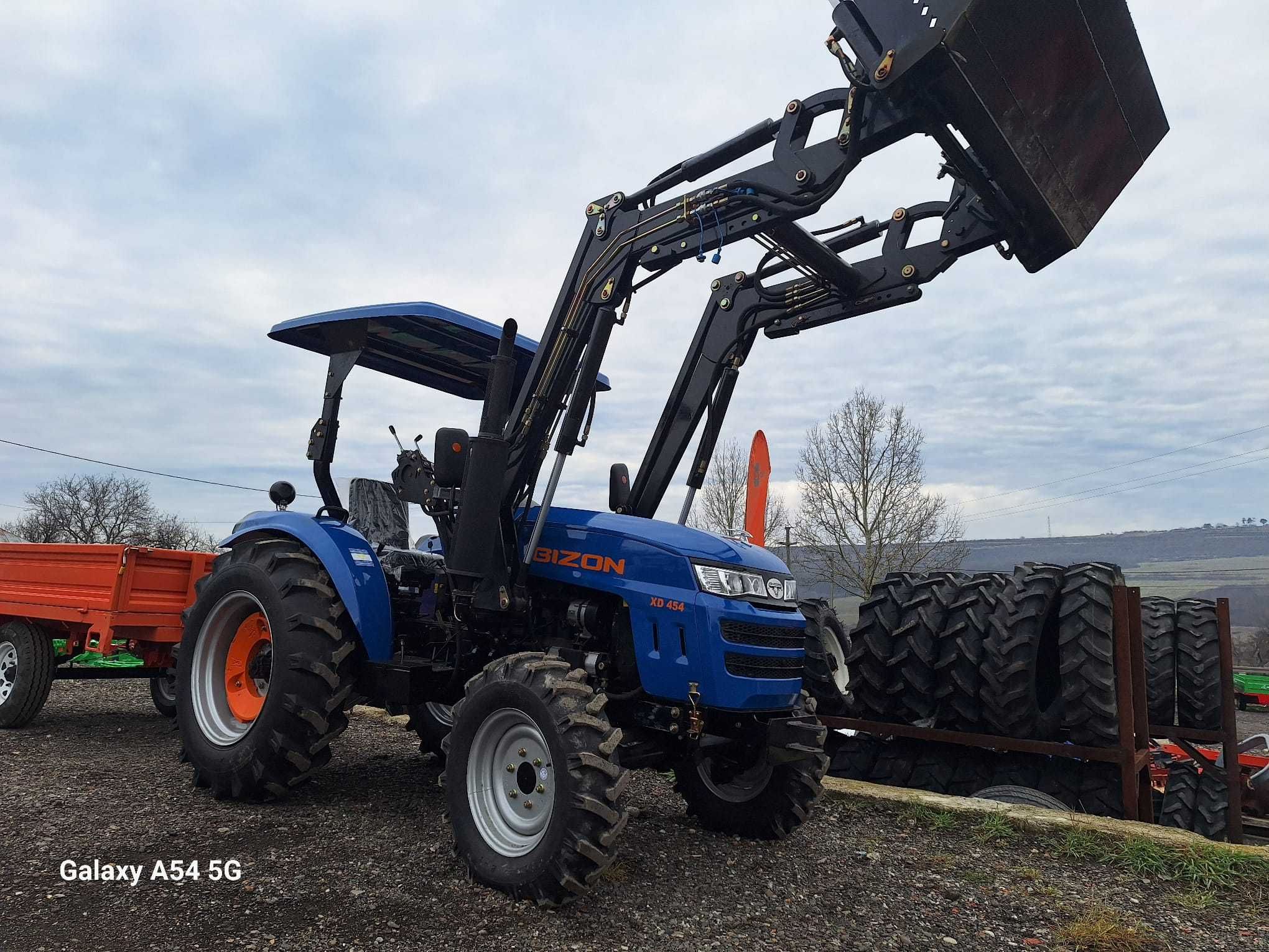 NOUL 445, 45 CP 4X4,Servo Cilindri forta BIZON cu Incarcator FROTAL