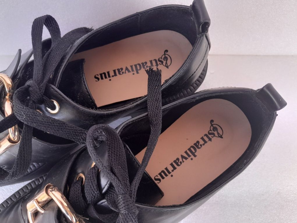 Обувки Stradivarius, 38 номер