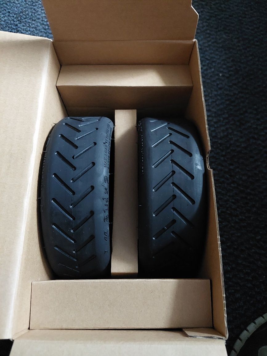 Set pneuri+camere pentru trotineta electrica Xiaomi