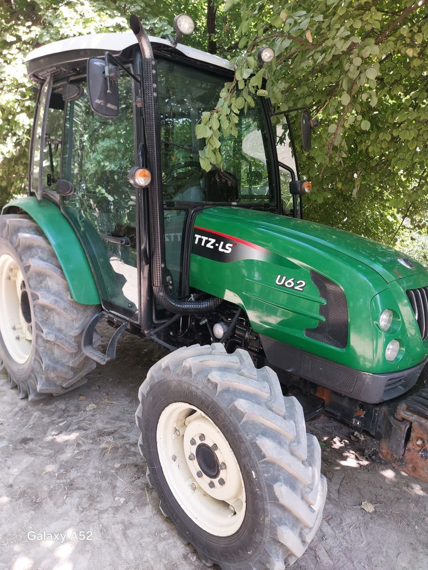 Ls u62 traktor sotiladi