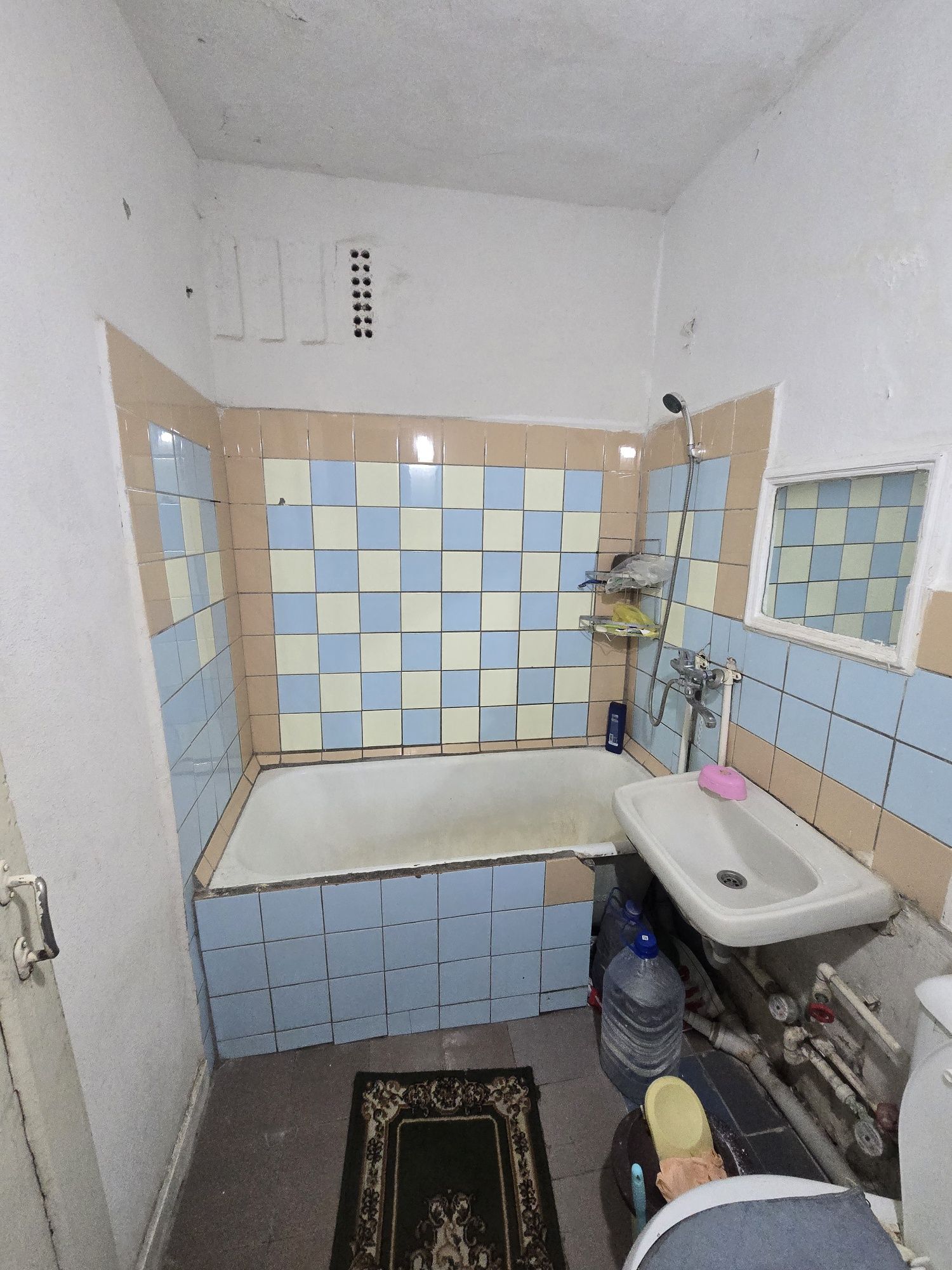 Горгазда 4каватлик панельный уйнинг 2каватида, 2хоналик квартира, 3мет