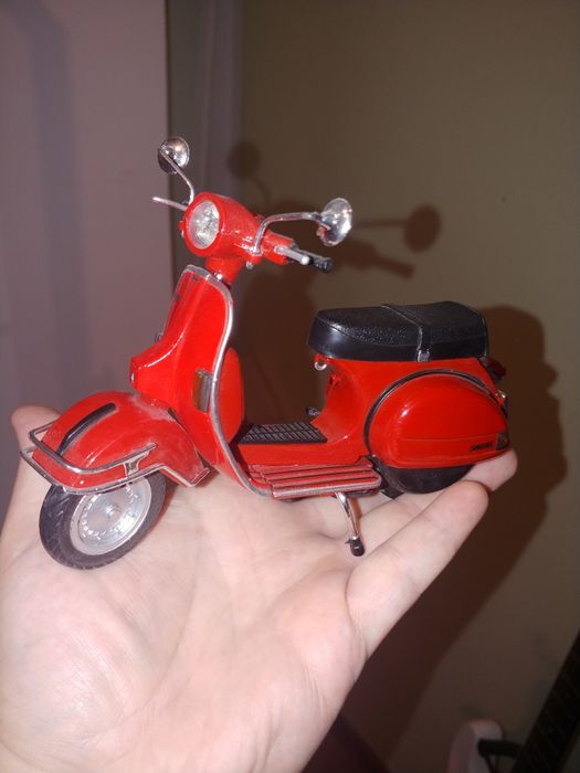 Machete scutere Maisto Newray Vespa bicicleta motocicleta