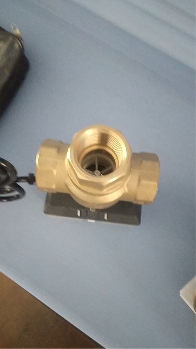 3 yo‘lli elektr klapan (motorli)