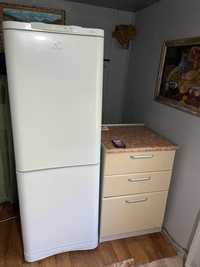 Холодильник Двухкамерный Индезит