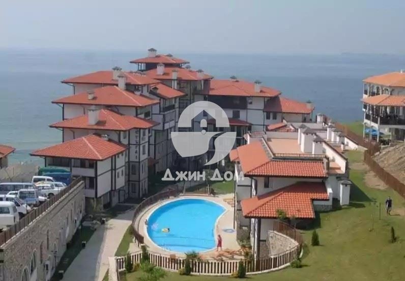 Тристаен апартамент с ПАНОРАМА МОРЕ в к-с Етъра, гр. Свети Влас