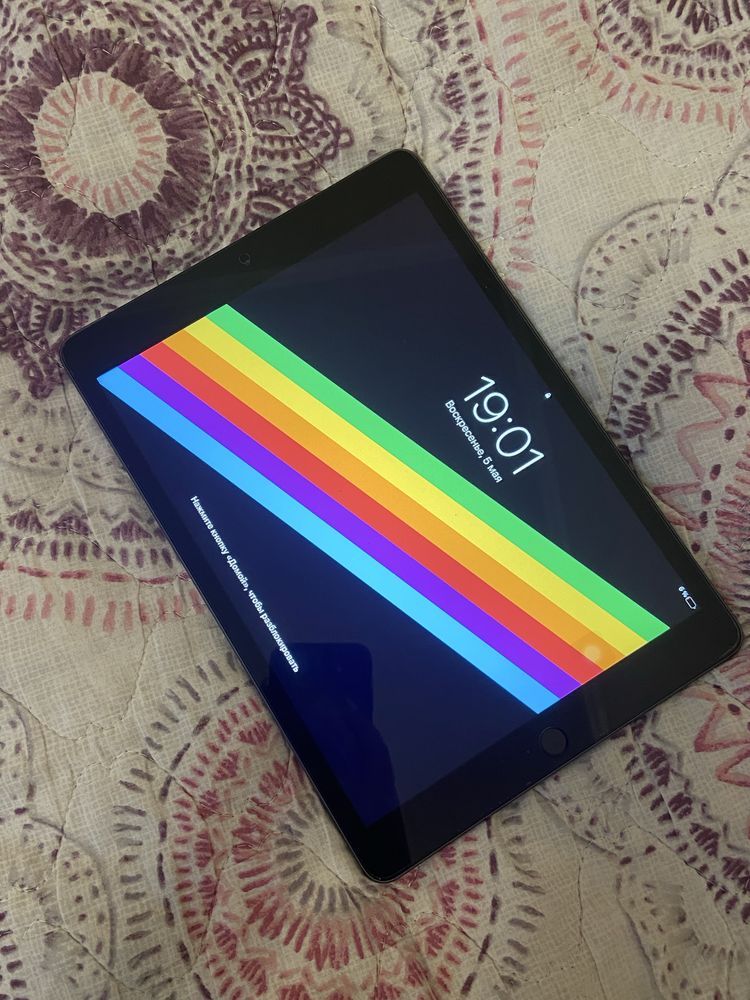 Продаю планшет Apple iPad 10.2, 2020, 128GB Wi-Fi/Cellular Space Grey