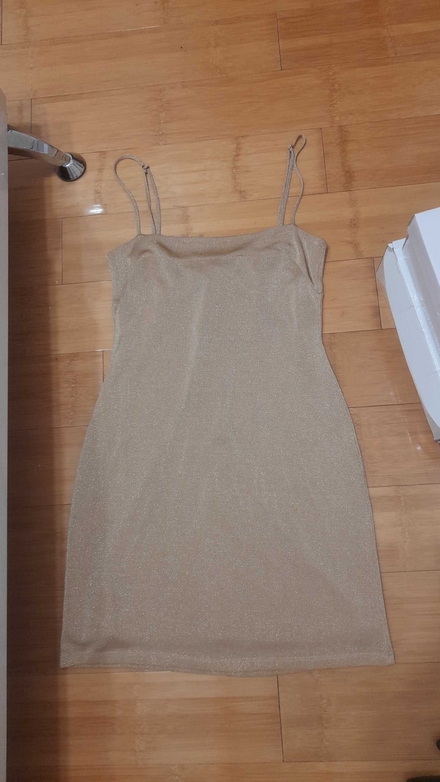 Rochie mini auriu cu sclipici marca H&M nr 38