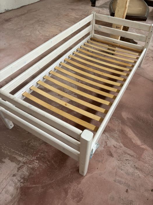 Pat pentru o persoana