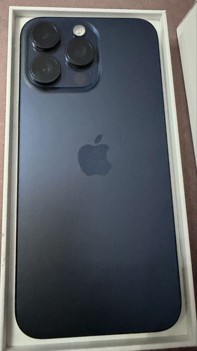 iPhone 15 pro max, неразличим от нов