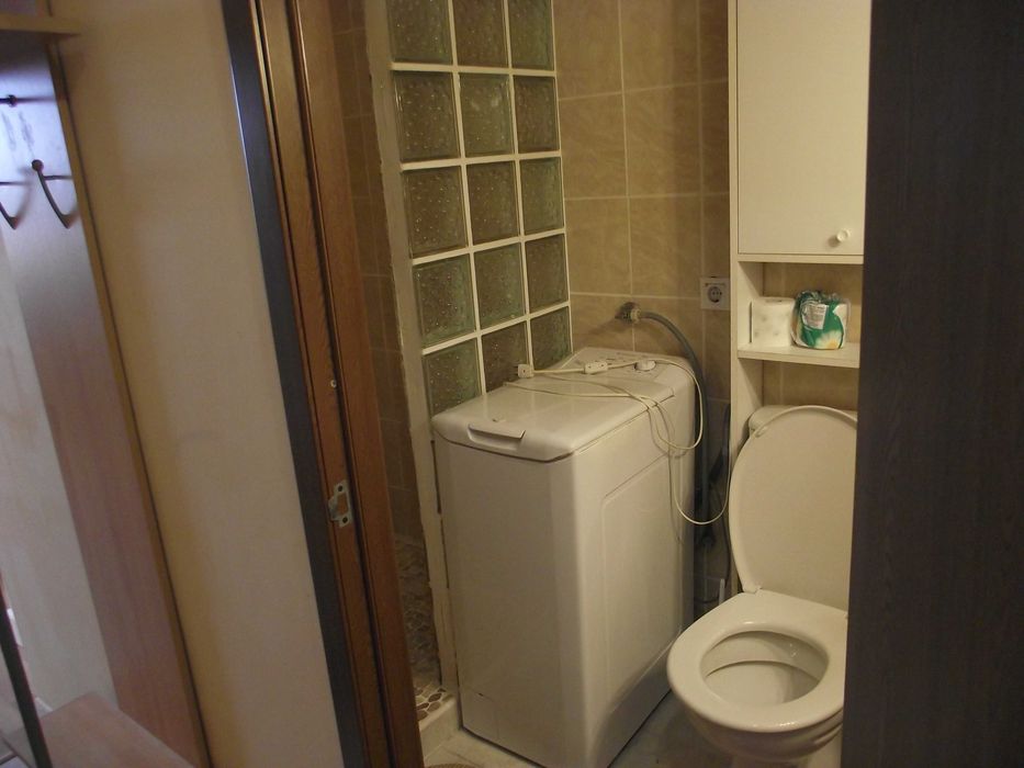 dau in chirie garsoniera