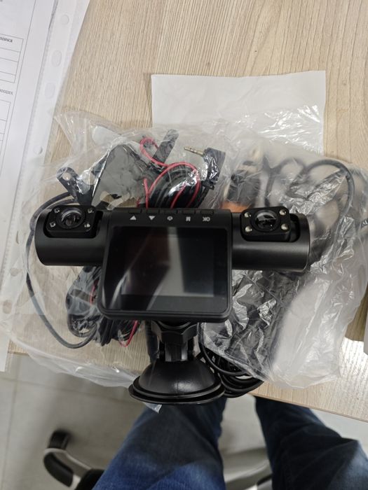 Видеорегистратор с камерой заднего вида