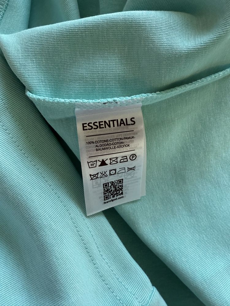 Essentials мъжки комплект ТОП ЦЕНА 39лв M,L,XL,2XL