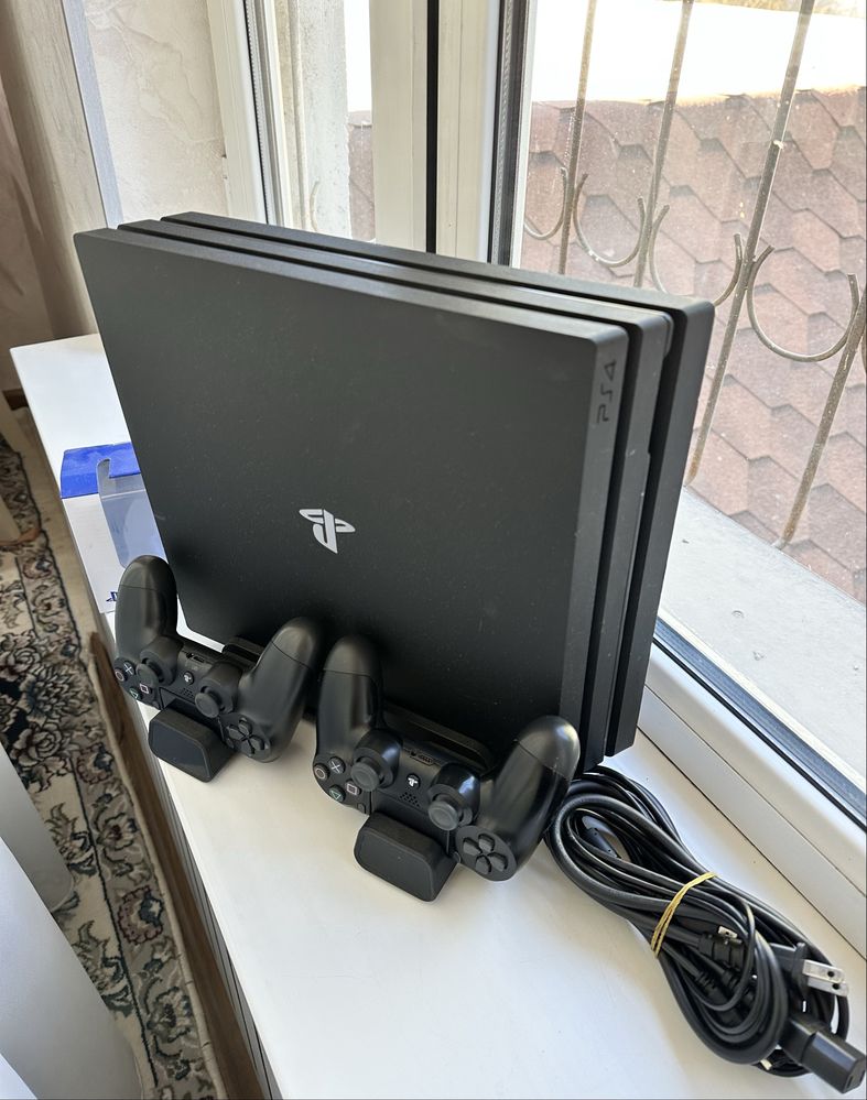 PlayStation 4 Pro 4K +14 Игры