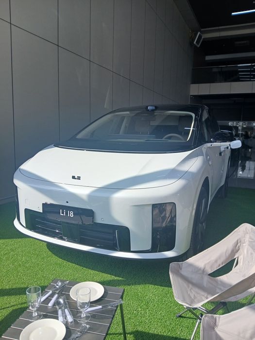 Lixiang i8 в наличии от официального дилера