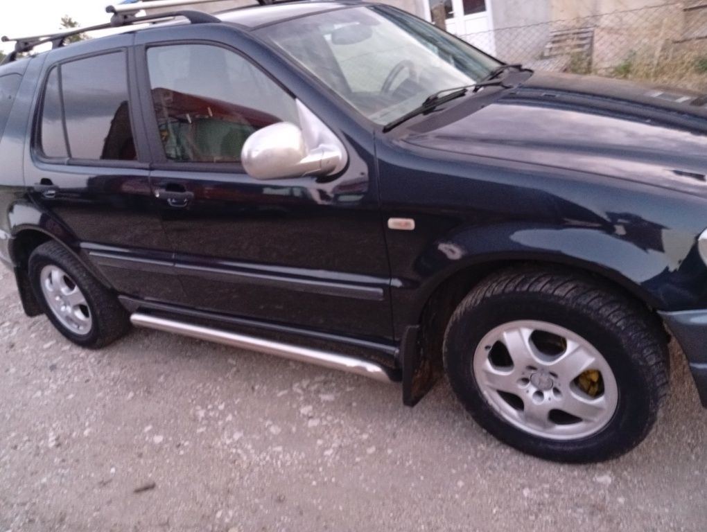 Vind Mercedes-Benz ML 163 stare perfecta de funcționare