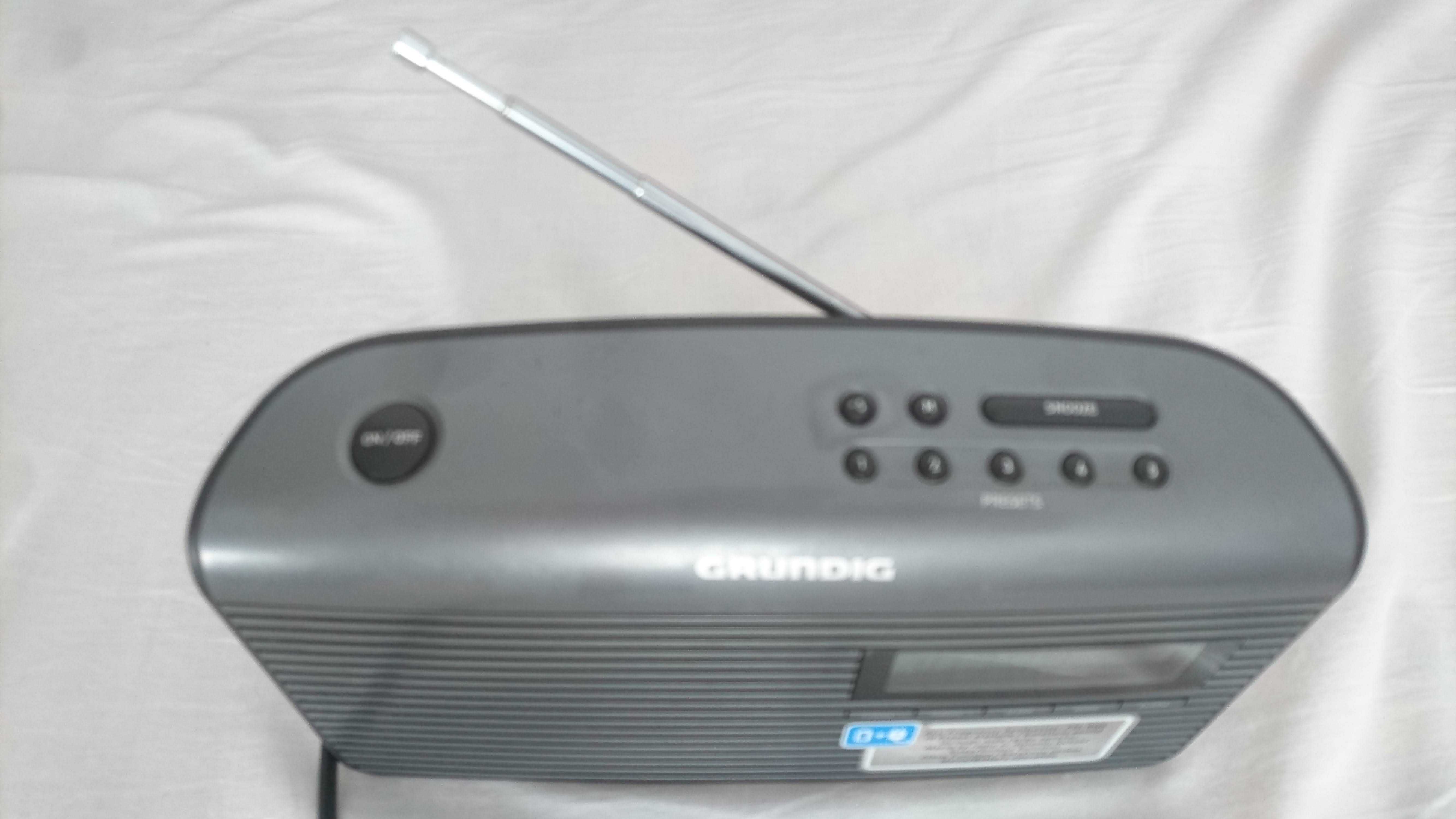 Radio Grundig,impecabil,rds si cautare automata,la doar 165 lei